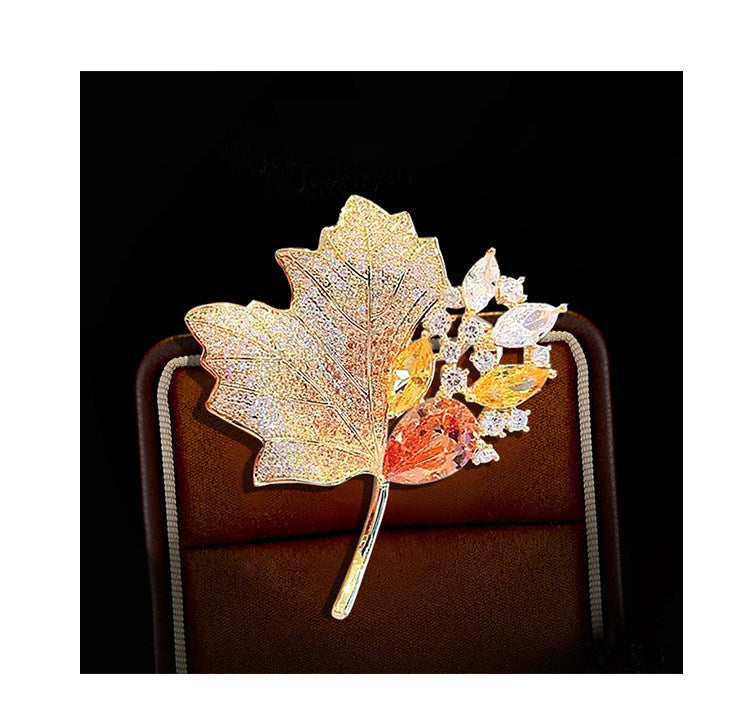 Golden Maple Leaf Crystal Brooch – Elegant Autumn Leaf Pin with Rhinestones, Luxury Statement Jewelry Gift