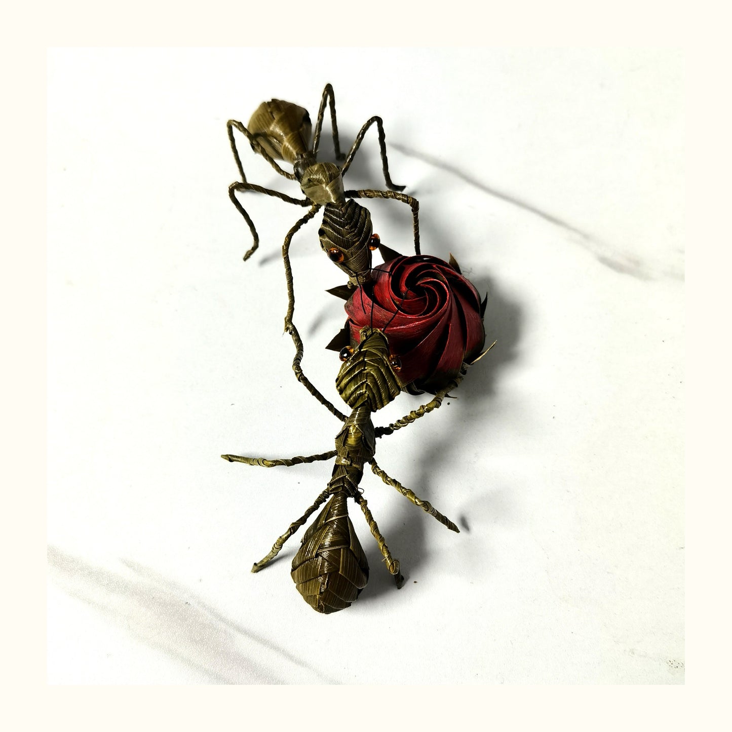 Handwoven Straw Ant – Traditional Chinese Folk Craft