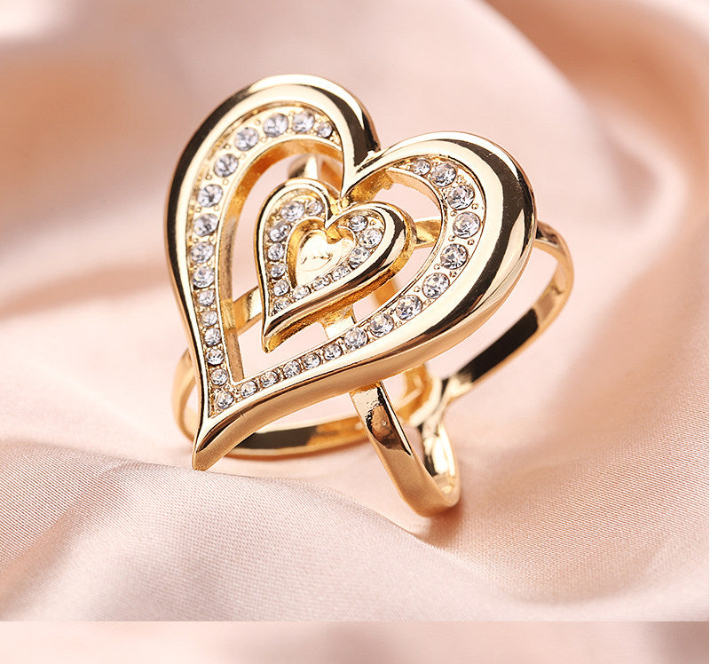Vintage Rhinestone Heart Scarf Clip – Elegant Gold Tone ( / Small / Large）