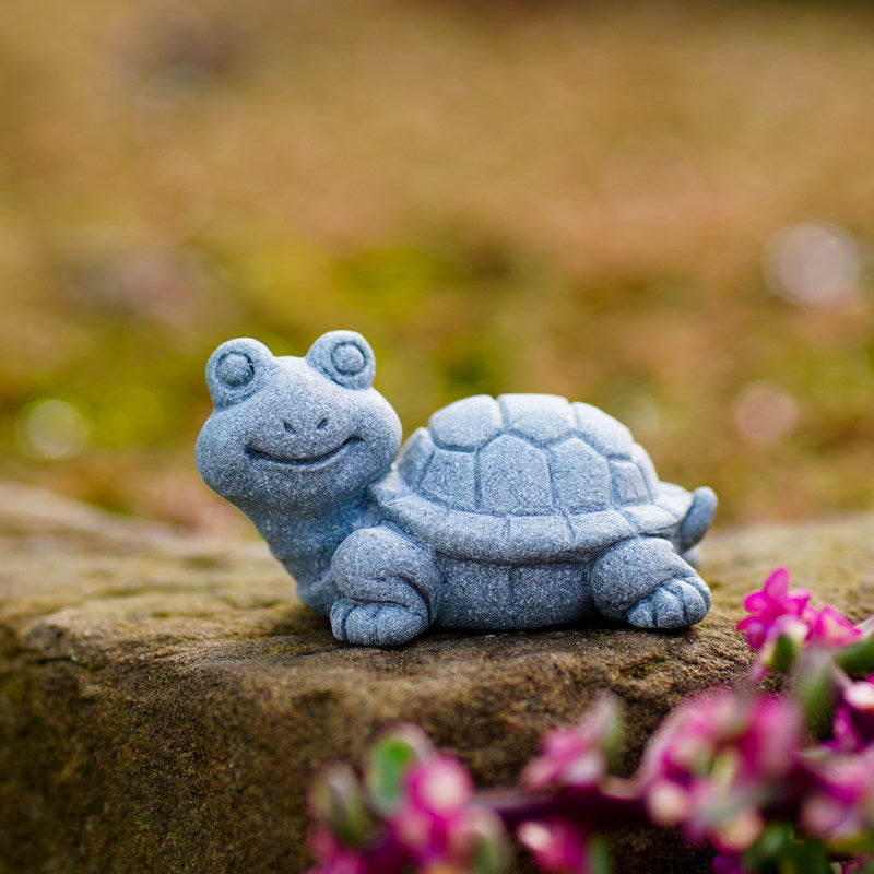 Mini Turtle on Rock Figurine – Resin Micro Landscape Decor for Desk, Shelf & Plant Displays