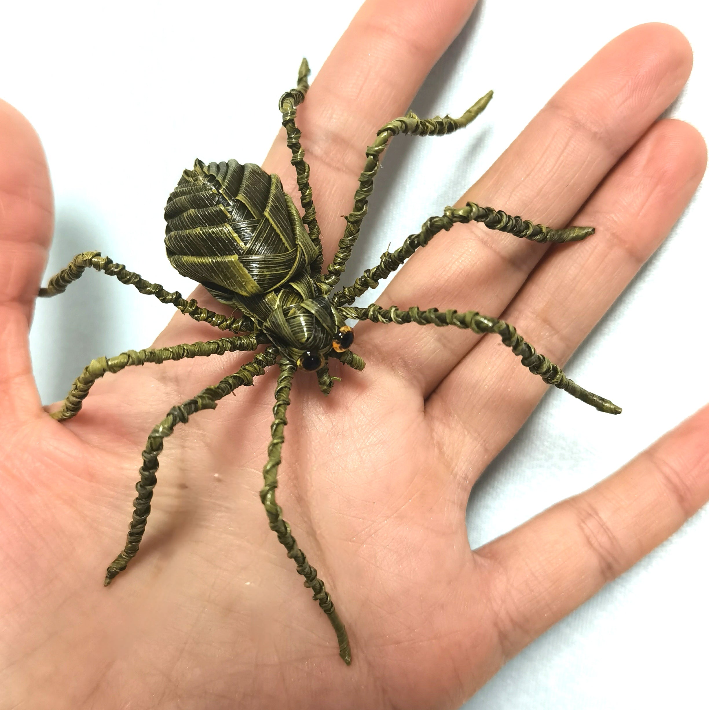 Handwoven Straw Spider – Traditional Chinese Folk Craft