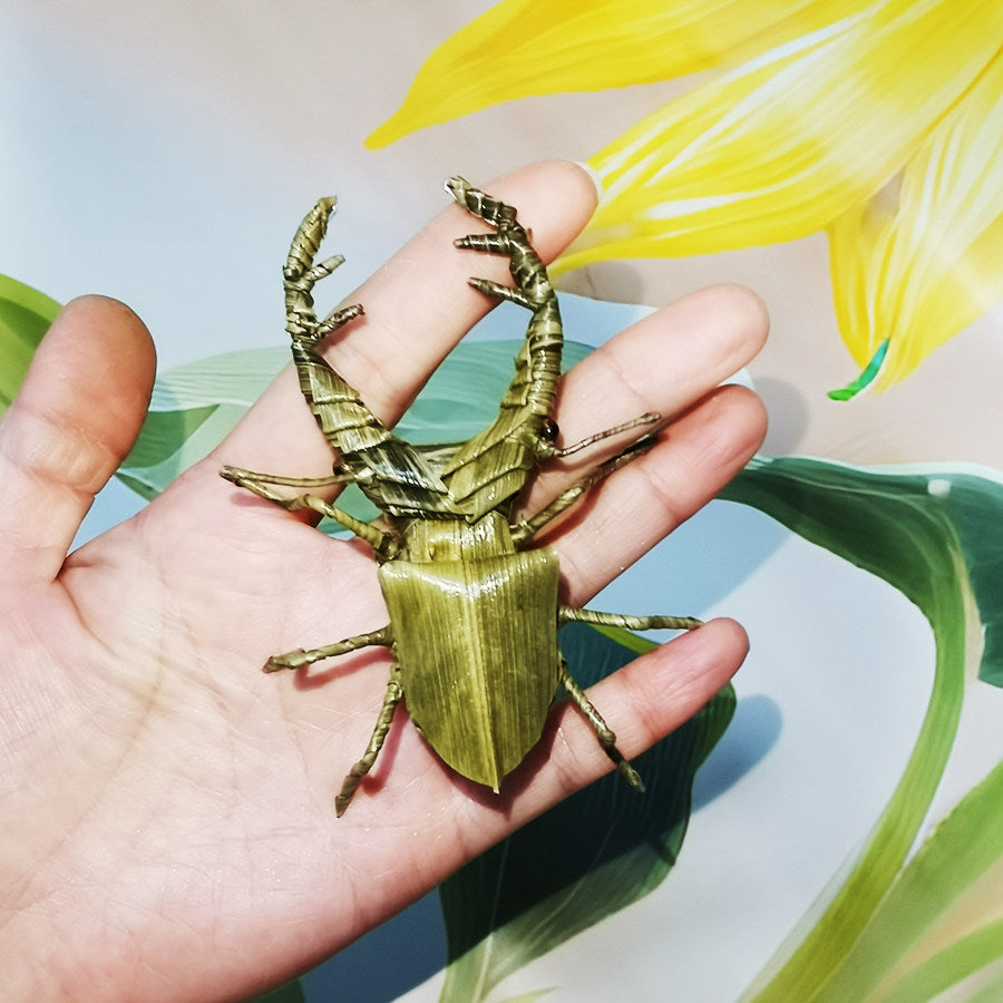 Handwoven Palm Leaf Stag Beetle – Traditional Folk Insect Art, Natural Botanical Decor