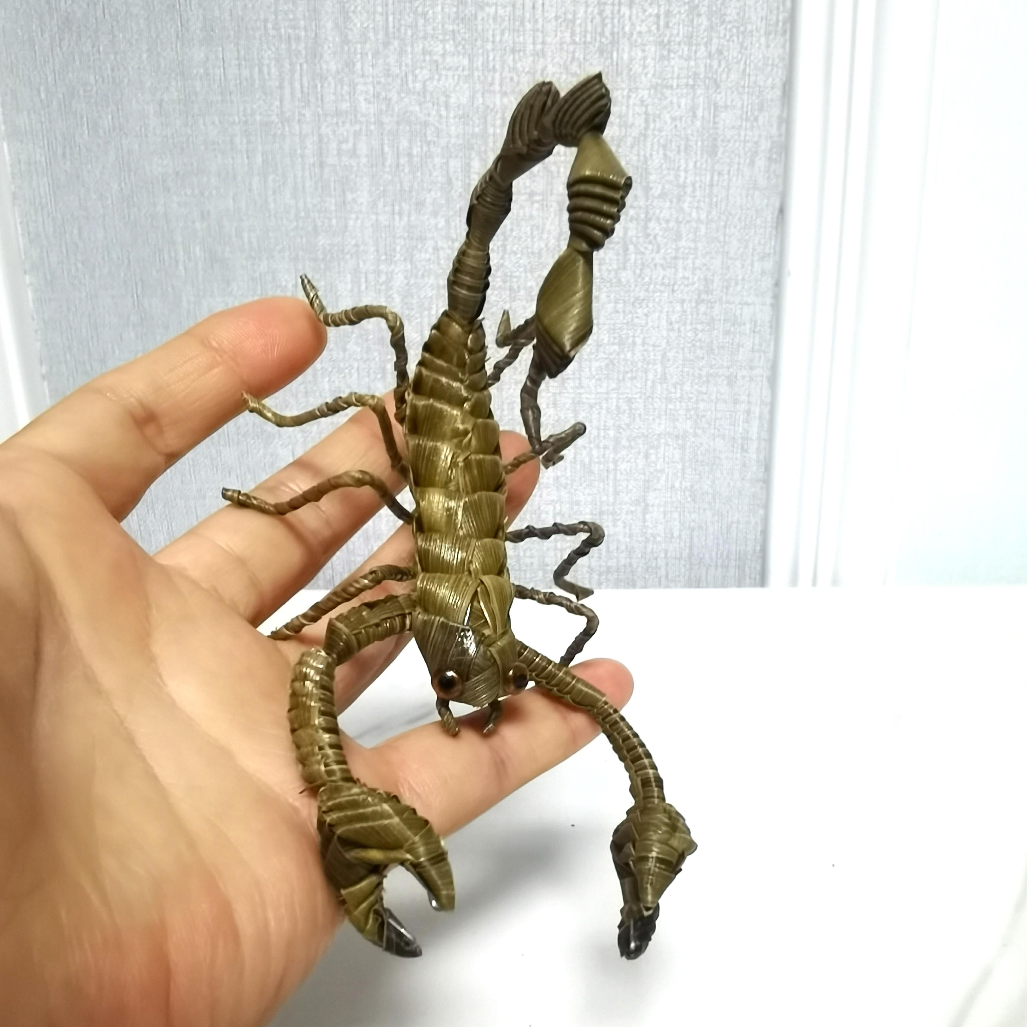 Handwoven Straw Scorpion – Traditional Chinese Folk Craft