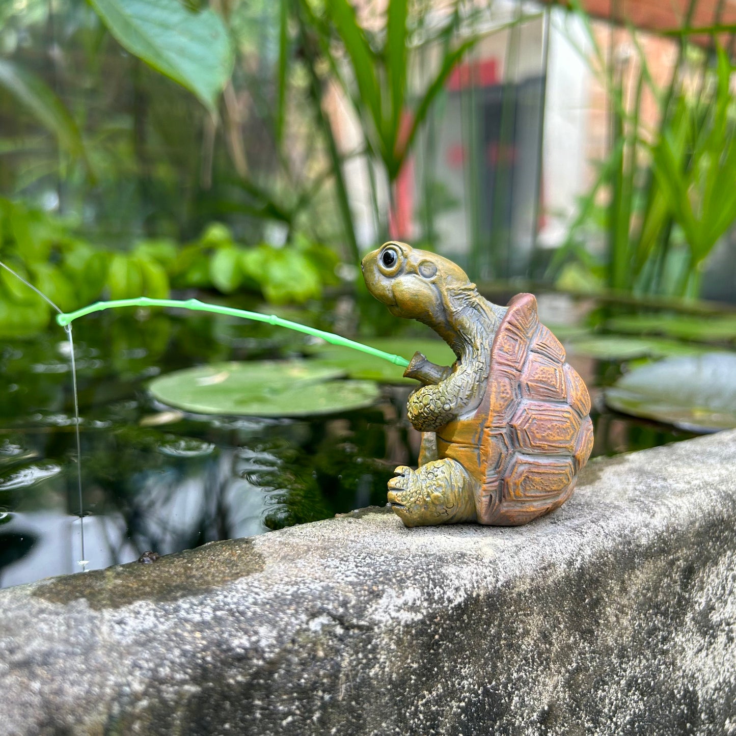 Mini Fishing Turtle – Terrarium & Fairy Garden Figurine 🐢🎣 | Free Shipping