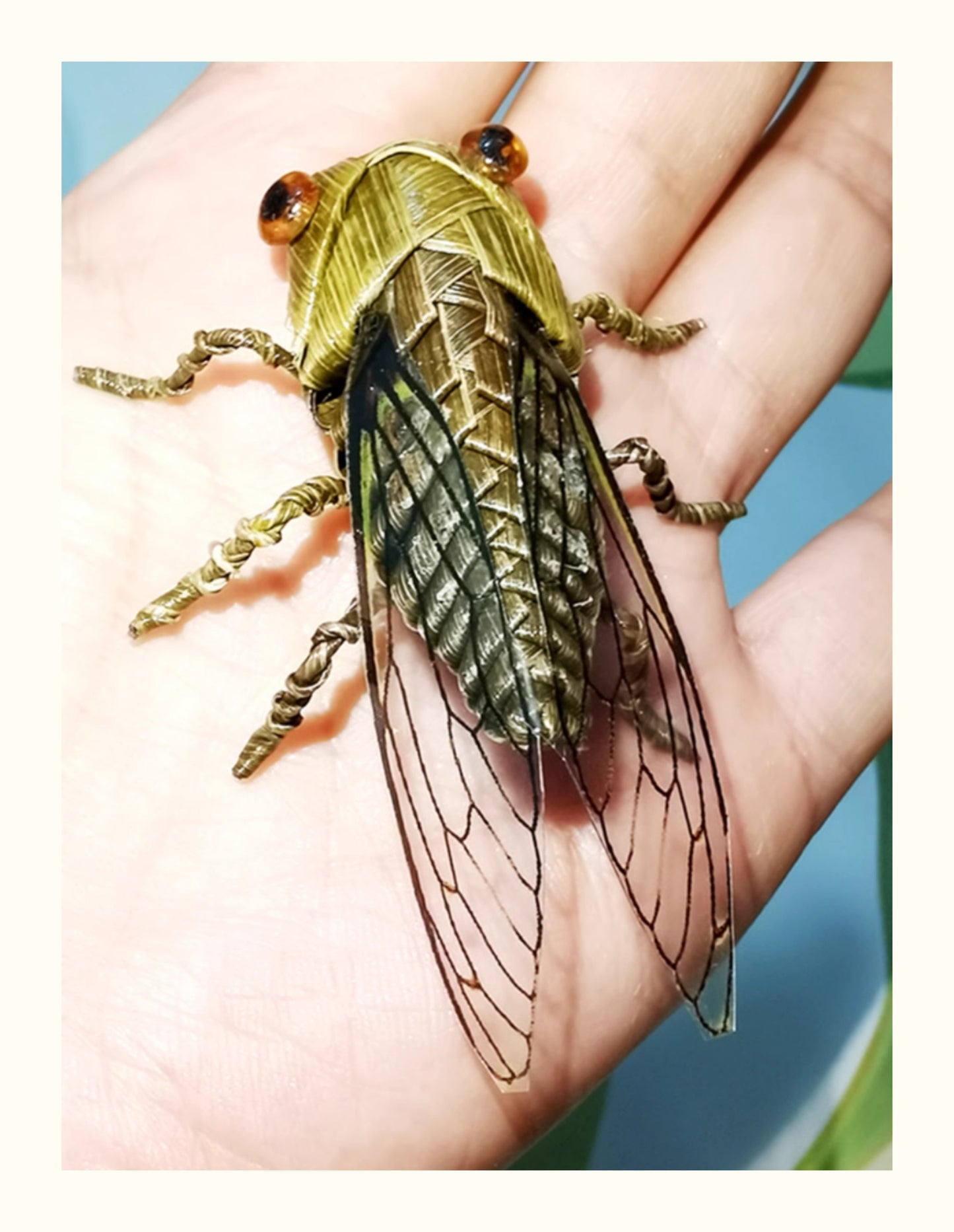 Handwoven Palm Leaf Cicada – Traditional Chinese Folk Craft