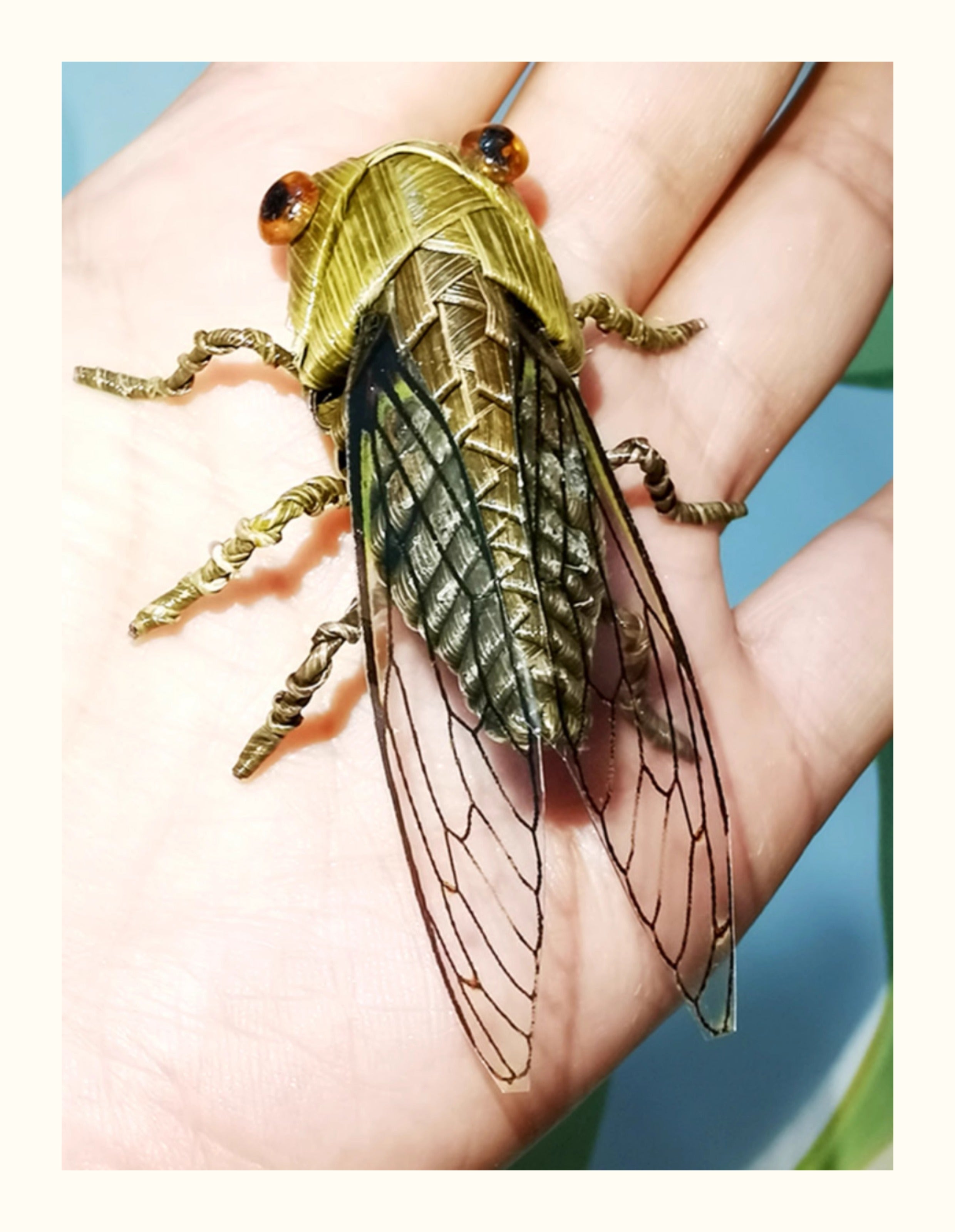Handwoven Palm Leaf Cicada – Traditional Chinese Folk Craft
