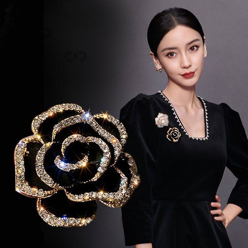 Elegant Vintage Brooch Collection – Multiple Styles for Coats, Blazers & Dresses