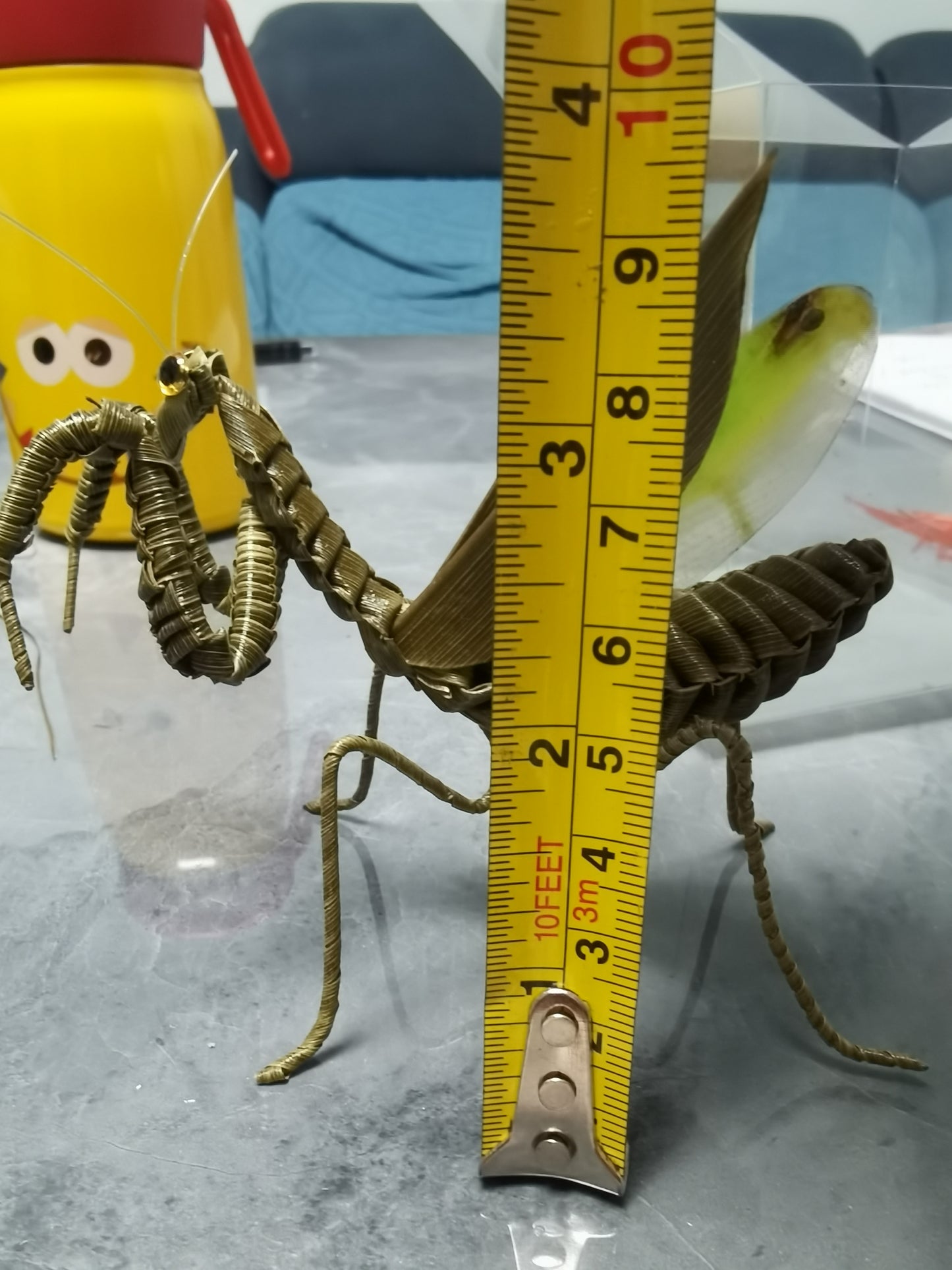 Handwoven Straw Praying Mantis – Traditional Chinese Folk Craft