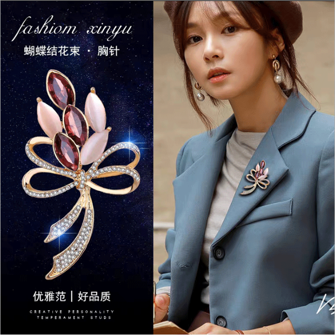 Elegant Vintage Brooch Collection – Multiple Styles for Coats, Blazers & Dresses