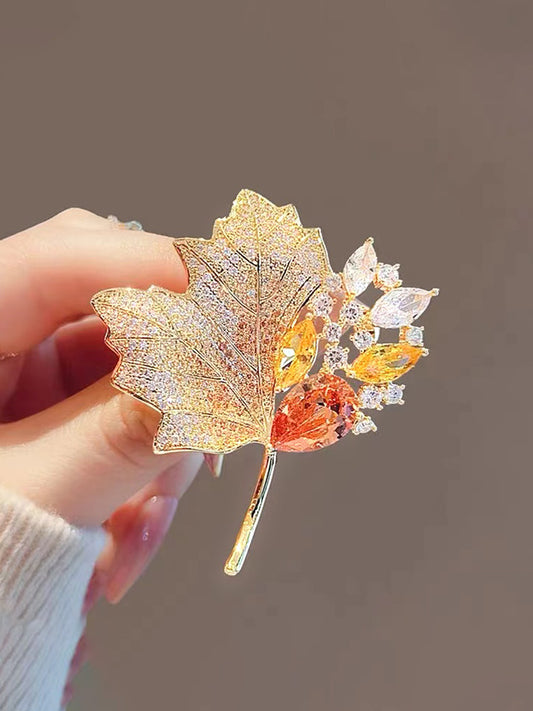 Golden Maple Leaf Crystal Brooch – Elegant Autumn Leaf Pin with Rhinestones, Luxury Statement Jewelry Gift