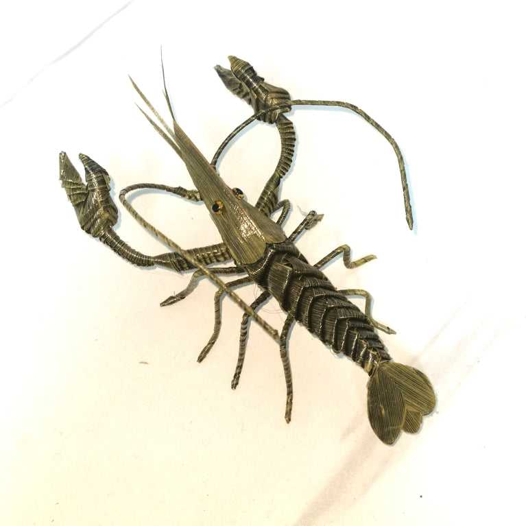 Handwoven Straw Crayfish – Traditional Chinese Palm Leaf Folk Craft
