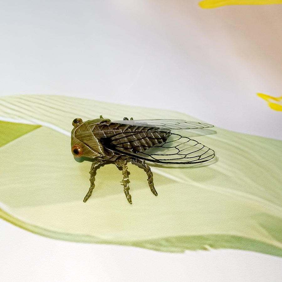 Handwoven Palm Leaf Cicada – Traditional Chinese Folk Craft