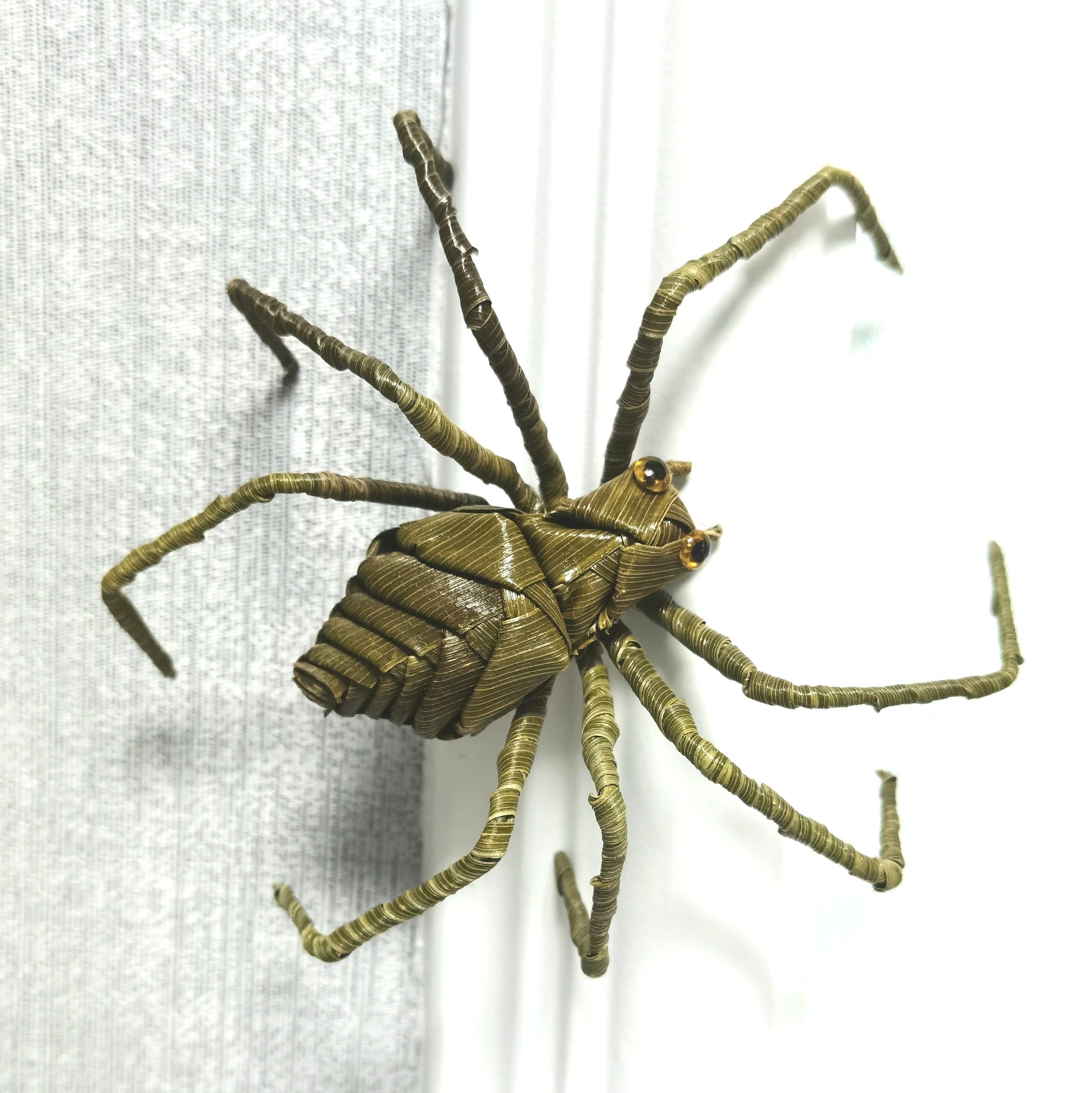 Handwoven Straw Spider – Traditional Chinese Folk Craft