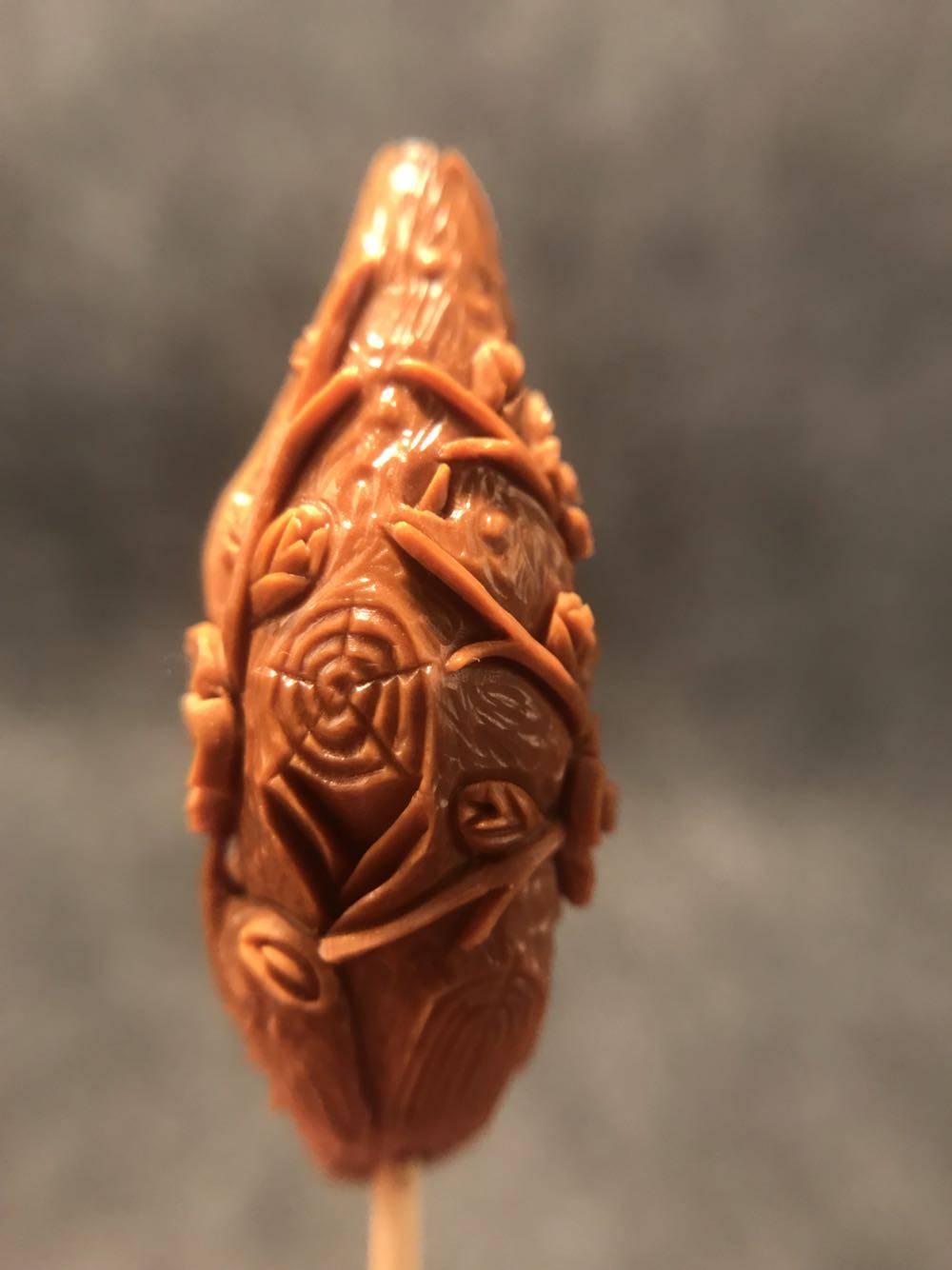 🐉 Hand-Carved Dragon Nut Sculpture – Miniature Micro Carving