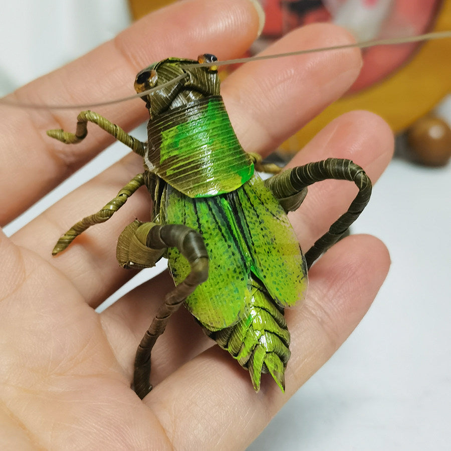 Handwoven Palm Leaf Cricket (Katydid) – Traditional Folk Insect Art, Nature-Inspired Handmade Decor