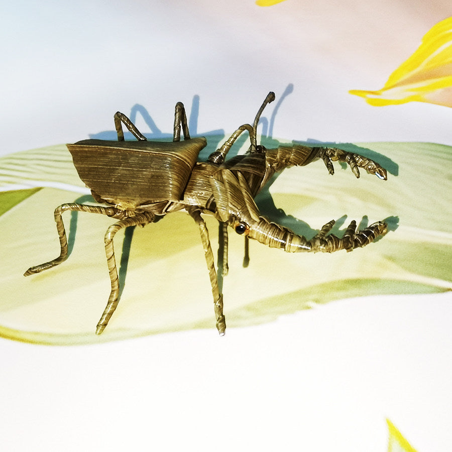 Handwoven Palm Leaf Stag Beetle – Traditional Folk Insect Art, Natural Botanical Decor