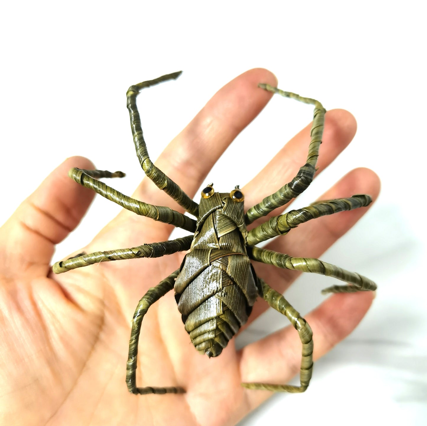 Handwoven Straw Spider – Traditional Chinese Folk Craft