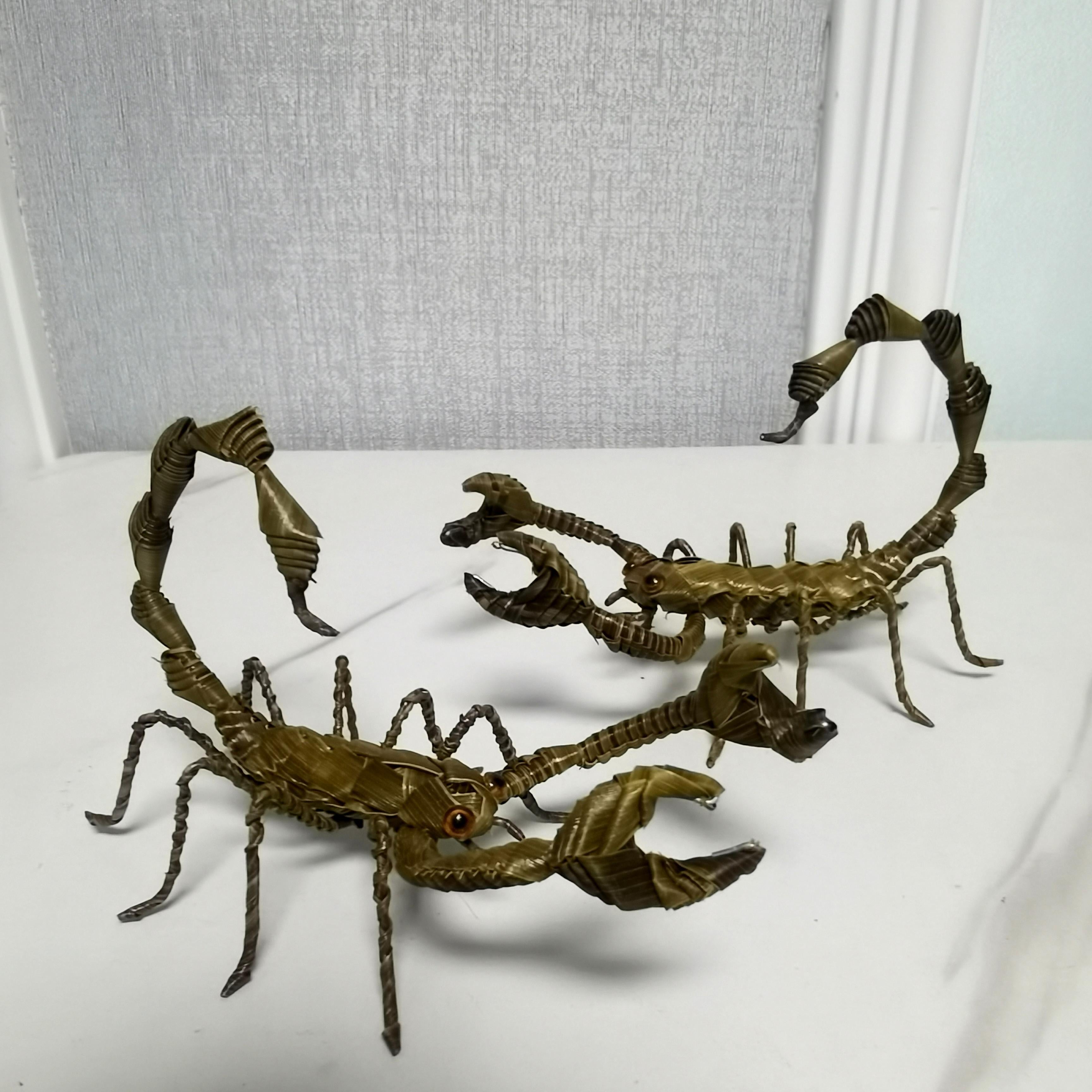 Handwoven Straw Scorpion – Traditional Chinese Folk Craft