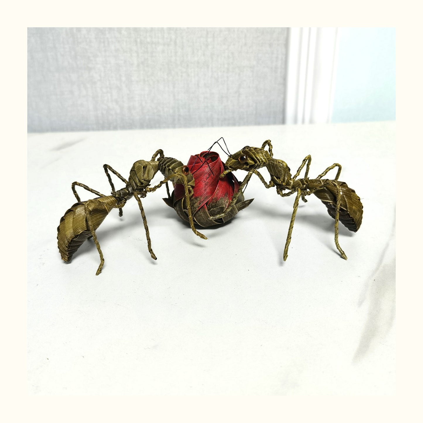 Handwoven Straw Ant – Traditional Chinese Folk Craft