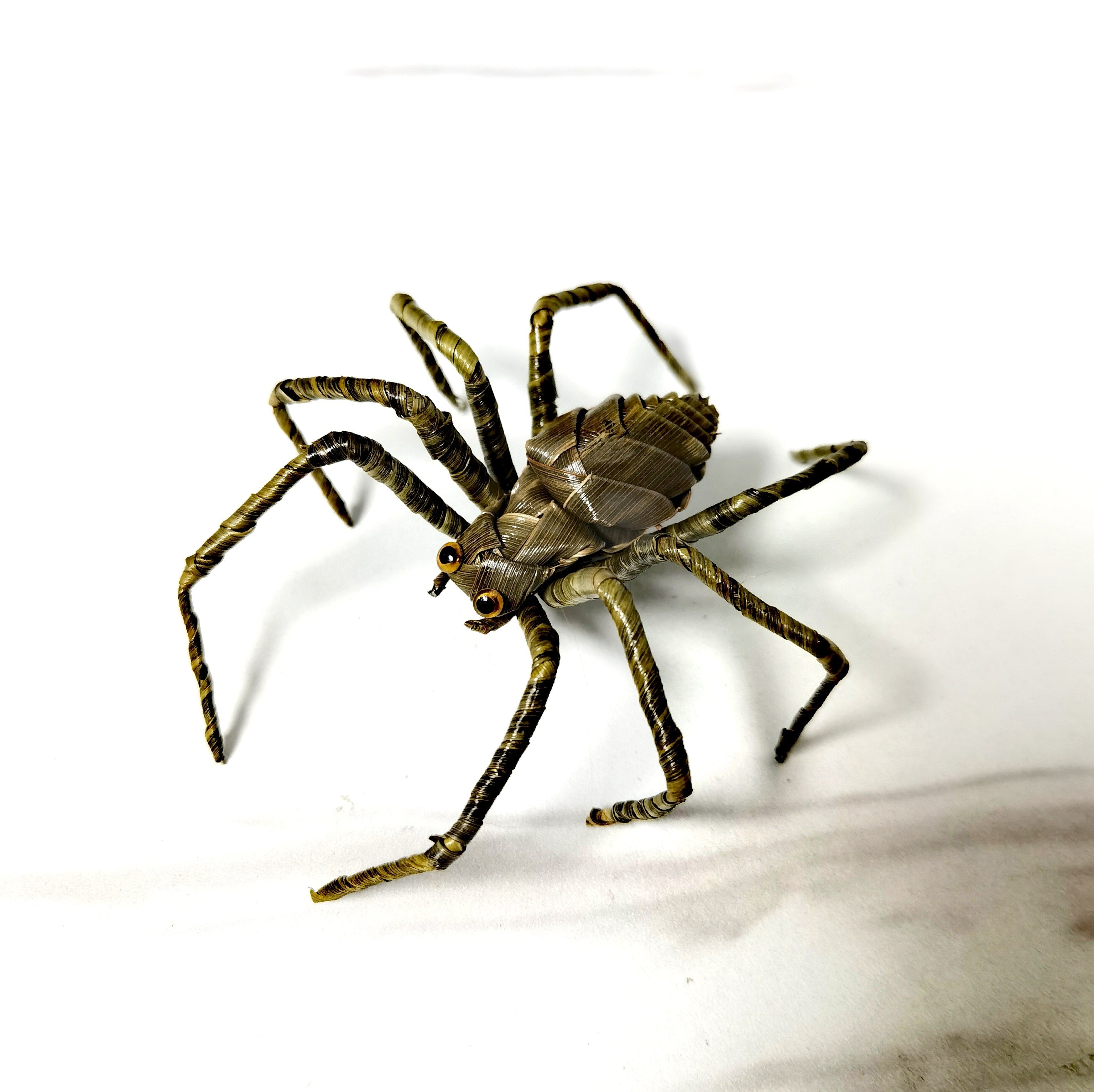 Handwoven Straw Spider – Traditional Chinese Folk Craft
